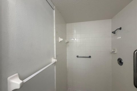 House in Kissimmee, Florida 3 bedrooms, 107.3 sq.m. № 2207976 - photo 9