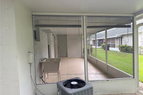 House in Kissimmee, Florida 3 bedrooms, 107.3 sq.m. № 2207976 - photo 12