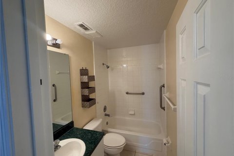 House in Kissimmee, Florida 3 bedrooms, 107.3 sq.m. № 2207976 - photo 7