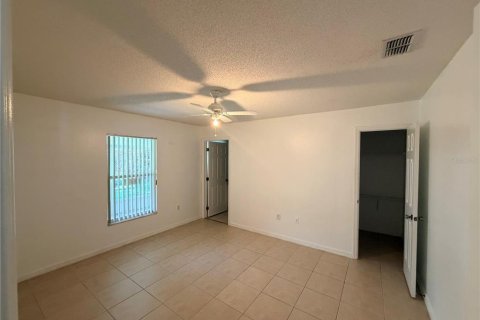 House in Kissimmee, Florida 3 bedrooms, 107.3 sq.m. № 2207976 - photo 8