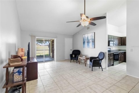 House in Riverview, Florida 3 bedrooms, 117.99 sq.m. № 2220567 - photo 2