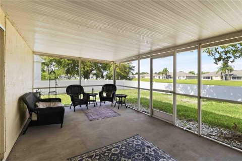 House in Riverview, Florida 3 bedrooms, 117.99 sq.m. № 2220567 - photo 23