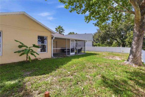 House in Riverview, Florida 3 bedrooms, 117.99 sq.m. № 2220567 - photo 28