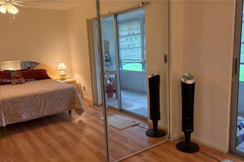 Condo in Deerfield Beach, Florida, 1 bedroom  № 1874797 - photo 11
