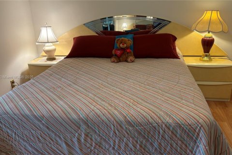 Condo in Deerfield Beach, Florida, 1 bedroom  № 1874797 - photo 9