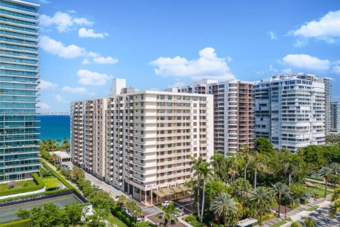 Купить кондоминиум в Бэл-Харбор, Флорида 1 спальня, 94.67м2, № 1958238 - фото 1