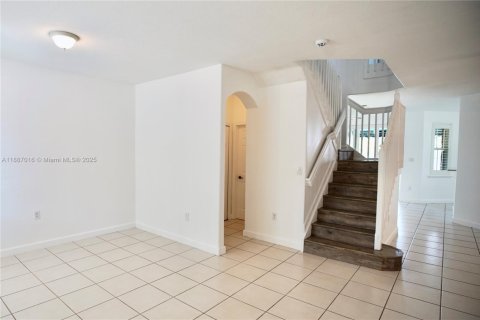 Adosado en alquiler en Doral, Florida, 4 dormitorios, 188.59 m2 № 1933715 - foto 5