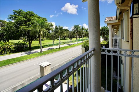 Adosado en alquiler en Doral, Florida, 4 dormitorios, 188.59 m2 № 1933715 - foto 16