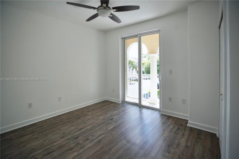 Adosado en alquiler en Doral, Florida, 4 dormitorios, 188.59 m2 № 1933715 - foto 20