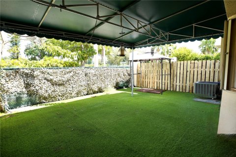 Adosado en alquiler en Doral, Florida, 4 dormitorios, 188.59 m2 № 1933715 - foto 8