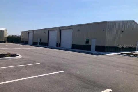 Propiedad comercial en alquiler en Rotonda, Florida, 845.41 m2 № 1560139 - foto 4