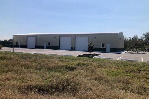 Propiedad comercial en alquiler en Rotonda, Florida, 845.41 m2 № 1560139 - foto 1