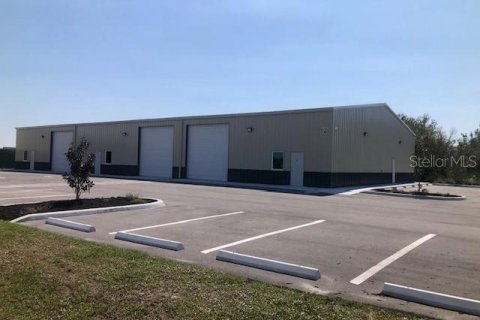 Propiedad comercial en alquiler en Rotonda, Florida, 845.41 m2 № 1560139 - foto 3