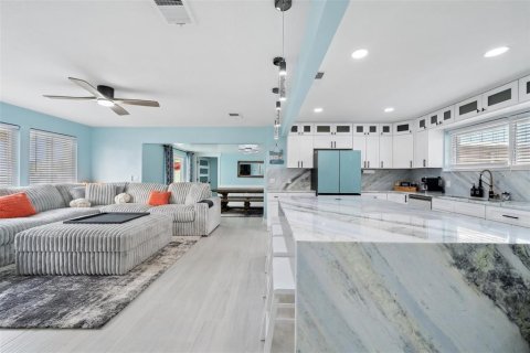 Casa en venta en Englewood, Florida, 4 dormitorios, 199.28 m2 № 1744931 - foto 11
