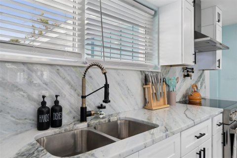 Casa en venta en Englewood, Florida, 4 dormitorios, 199.28 m2 № 1744931 - foto 16