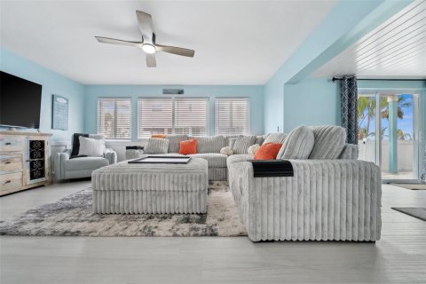Casa en venta en Englewood, Florida, 4 dormitorios, 199.28 m2 № 1744931 - foto 14