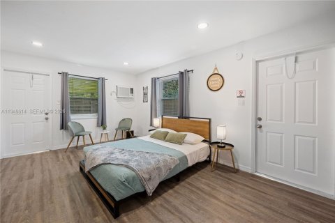 Commercial property in Fort Lauderdale, Florida № 2004254 - photo 30