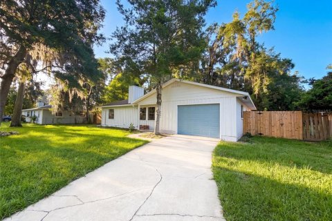 House in Gainesville, Florida 3 bedrooms, 128.11 sq.m. № 2305181