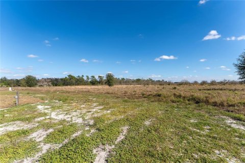 House in Fort Meade, Florida 3 bedrooms, 149.76 sq.m. № 1824785 - photo 30