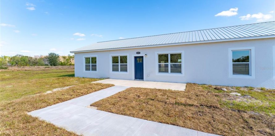 House in Fort Meade, Florida 3 bedrooms, 149.76 sq.m. № 1824785