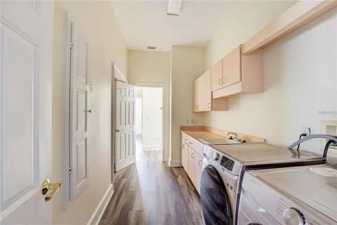 House in Safety Harbor, Florida 4 bedrooms, 312.62 sq.m. № 1894094 - photo 17