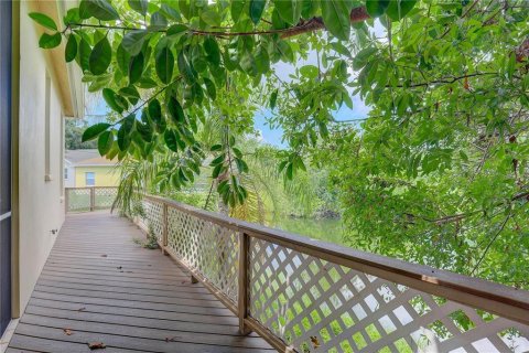 House in Safety Harbor, Florida 4 bedrooms, 312.62 sq.m. № 1894094 - photo 18