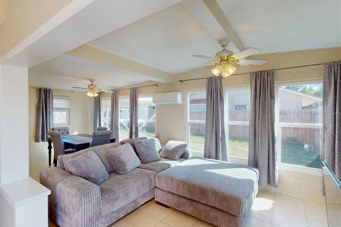 Villa ou maison à vendre à Port Charlotte, Floride: 2 chambres, 109.9 m2 № 1525291 - photo 7