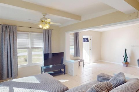 Villa ou maison à vendre à Port Charlotte, Floride: 2 chambres, 109.9 m2 № 1525291 - photo 6