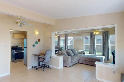 Villa ou maison à vendre à Port Charlotte, Floride: 2 chambres, 109.9 m2 № 1525291 - photo 9