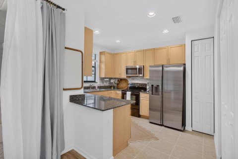 Touwnhouse à vendre à Delray Beach, Floride: 3 chambres, 172.43 m2 № 2374875 - photo 16