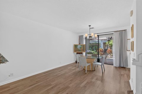 Touwnhouse à vendre à Delray Beach, Floride: 3 chambres, 172.43 m2 № 2374875 - photo 9