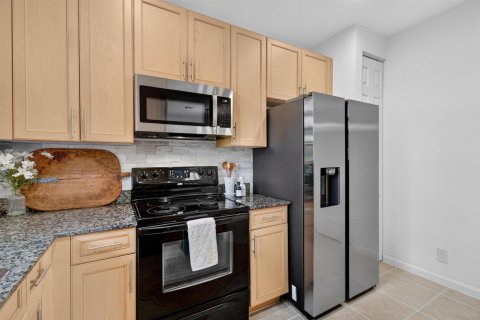 Touwnhouse à vendre à Delray Beach, Floride: 3 chambres, 172.43 m2 № 2374875 - photo 23