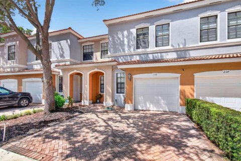 Touwnhouse à vendre à Delray Beach, Floride: 3 chambres, 172.43 m2 № 2374875 - photo 2