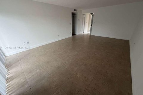 Снять в аренду кондоминиум в Майами, Флорида 2 спальни, 83.61м2, № 2004832 - фото 13