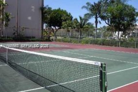 Снять в аренду кондоминиум в Майами, Флорида 2 спальни, 83.61м2, № 2004832 - фото 9