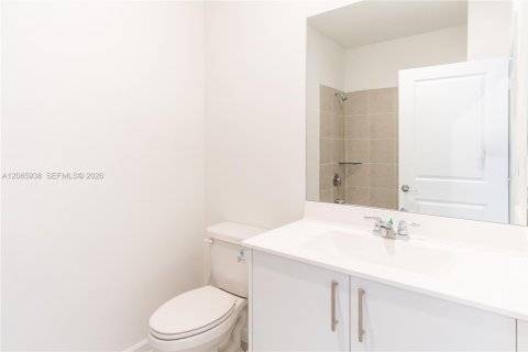 Casa en venta en Homestead, Florida, 5 dormitorios, 288.46 m2 № 2372355 - foto 25