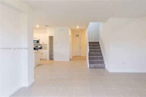 Casa en venta en Homestead, Florida, 5 dormitorios, 288.46 m2 № 2372355 - foto 6