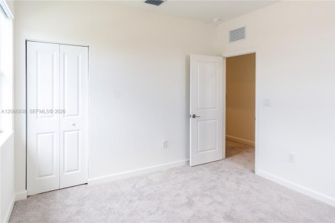 Casa en venta en Homestead, Florida, 5 dormitorios, 288.46 m2 № 2372355 - foto 22