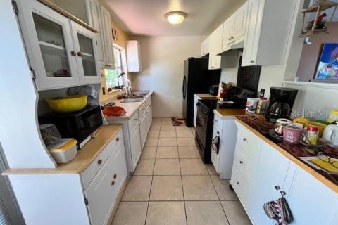 Casa en venta en Orlando, Florida, 4 dormitorios, 161.28 m2 № 1199517 - foto 14
