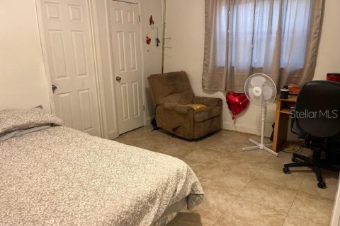 Casa en venta en Orlando, Florida, 4 dormitorios, 161.28 m2 № 1199517 - foto 19