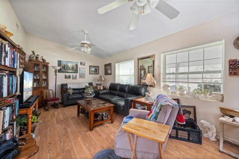 Villa ou maison à vendre à Punta Gorda, Floride: 2 chambres, 127.37 m2 № 2198764 - photo 10