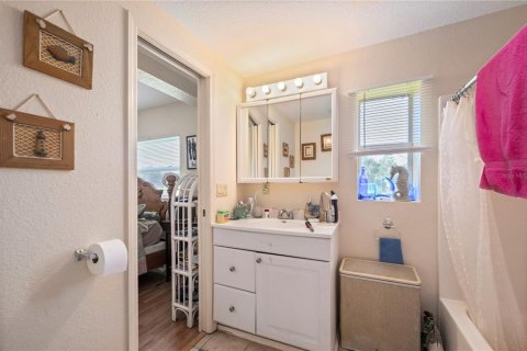 Villa ou maison à vendre à Punta Gorda, Floride: 2 chambres, 127.37 m2 № 2198764 - photo 15