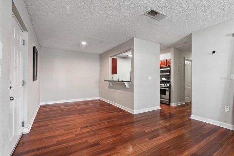 Condo in Orlando, Florida, 2 bedrooms № 2214984 - photo 19