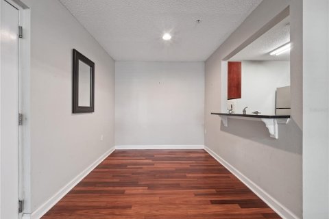 Condo in Orlando, Florida, 2 bedrooms № 2214984 - photo 6