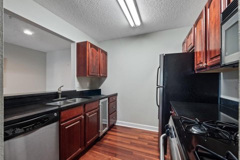 Condo in Orlando, Florida, 2 bedrooms № 2214984 - photo 8