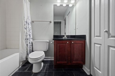 Condo in Orlando, Florida, 2 bedrooms № 2214984 - photo 13