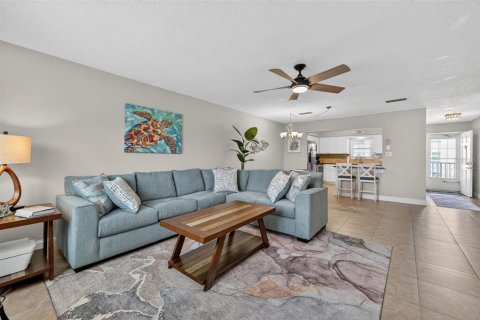Copropriété à vendre à Belleair, Floride: 2 chambres, 111.48 m2 № 2101370 - photo 2