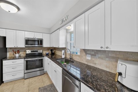 Copropriété à vendre à Belleair, Floride: 2 chambres, 111.48 m2 № 2101370 - photo 7