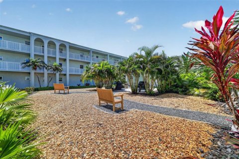 Copropriété à vendre à Belleair, Floride: 2 chambres, 111.48 m2 № 2101370 - photo 18