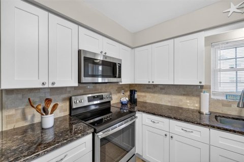 Copropriété à vendre à Belleair, Floride: 2 chambres, 111.48 m2 № 2101370 - photo 9